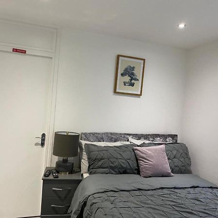 Luxurious 2-Bed Apartment In Woolwich London Exteriör bild