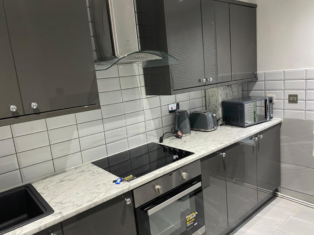 Luxurious 2-Bed Apartment In Woolwich London Exteriör bild