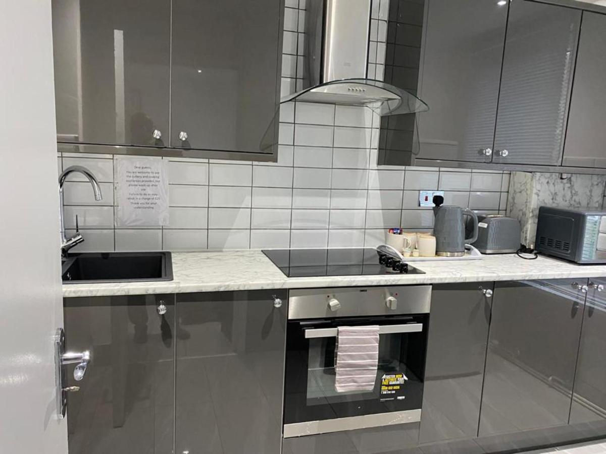Luxurious 2-Bed Apartment In Woolwich London Exteriör bild